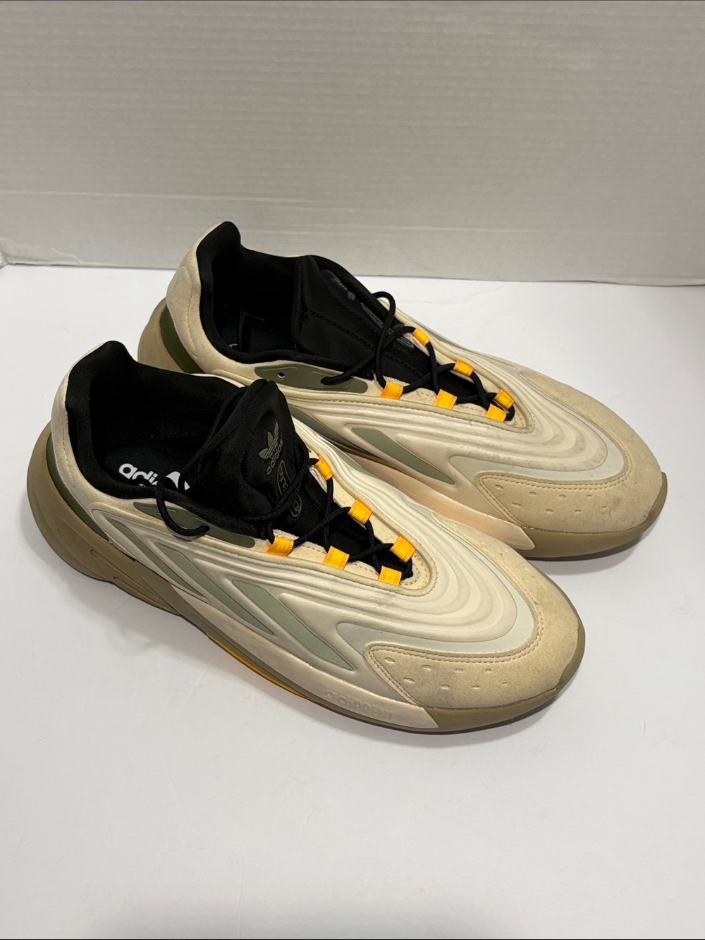 Adidas Ozelia Wonder Mens Size 10.5
